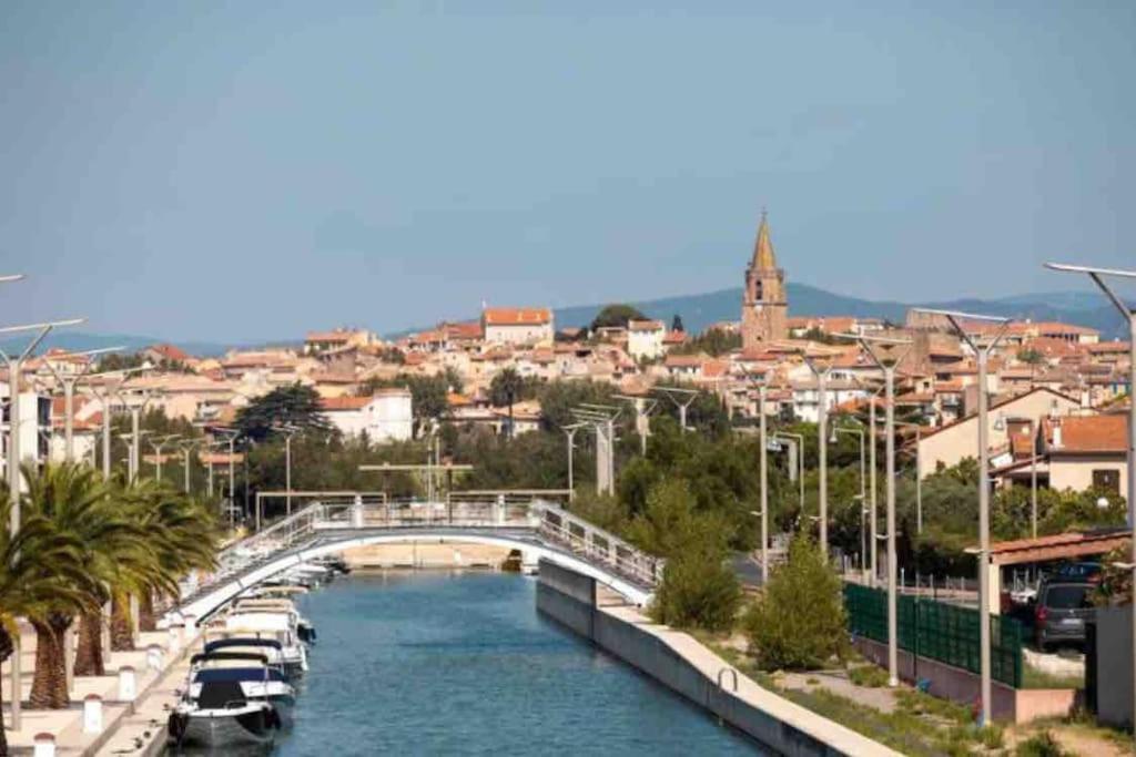 Mobilhome A Frejus A 15 Minute De La Mer Sur Terrain Independant Eksteriør bilde