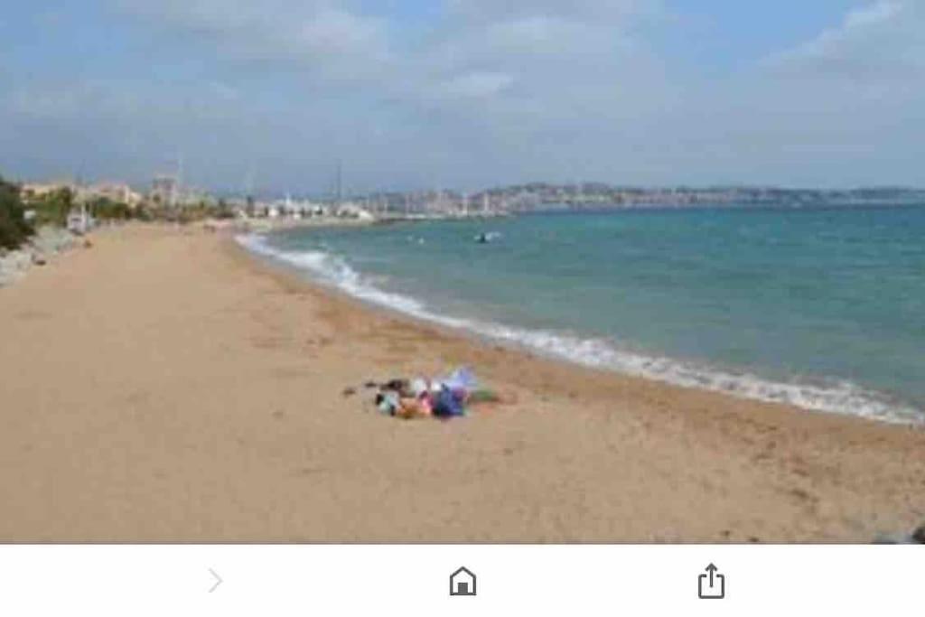 Mobilhome A Frejus A 15 Minute De La Mer Sur Terrain Independant Eksteriør bilde